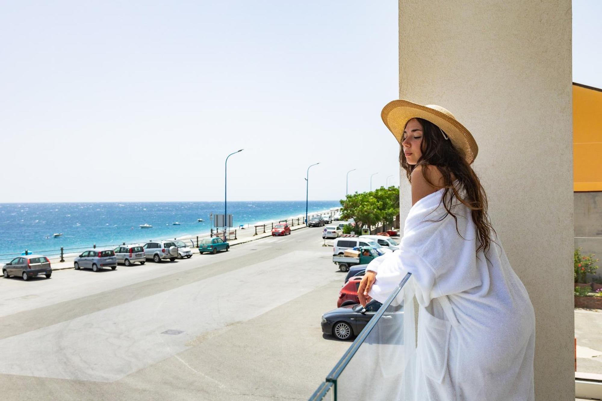 Marino Wellness Hotel Ali Terme Buitenkant foto